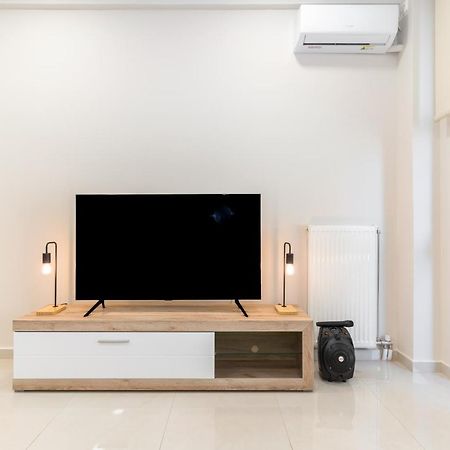 Cosy 2Br Apartment Next To Bars & Restaurants Атина Екстериор снимка
