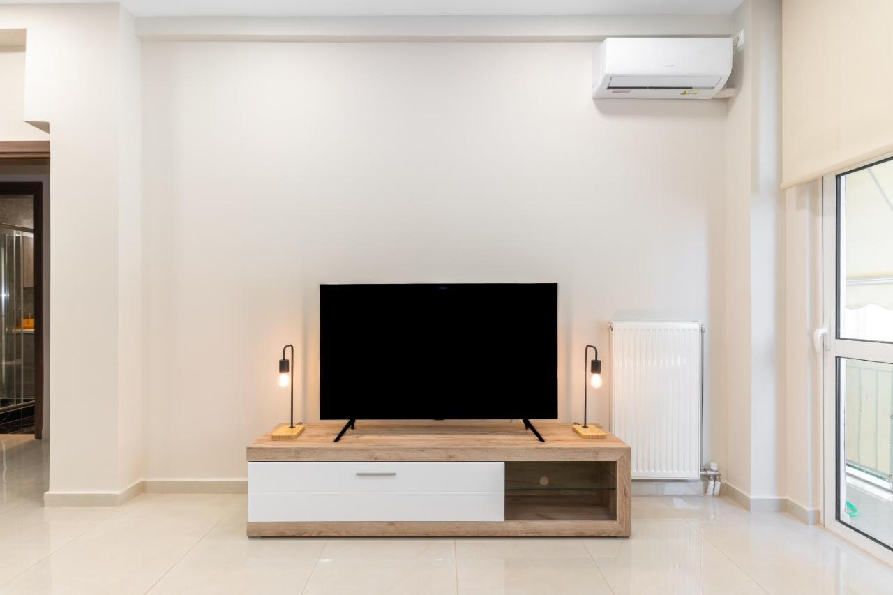 Cosy 2Br Apartment Next To Bars & Restaurants Атина Екстериор снимка