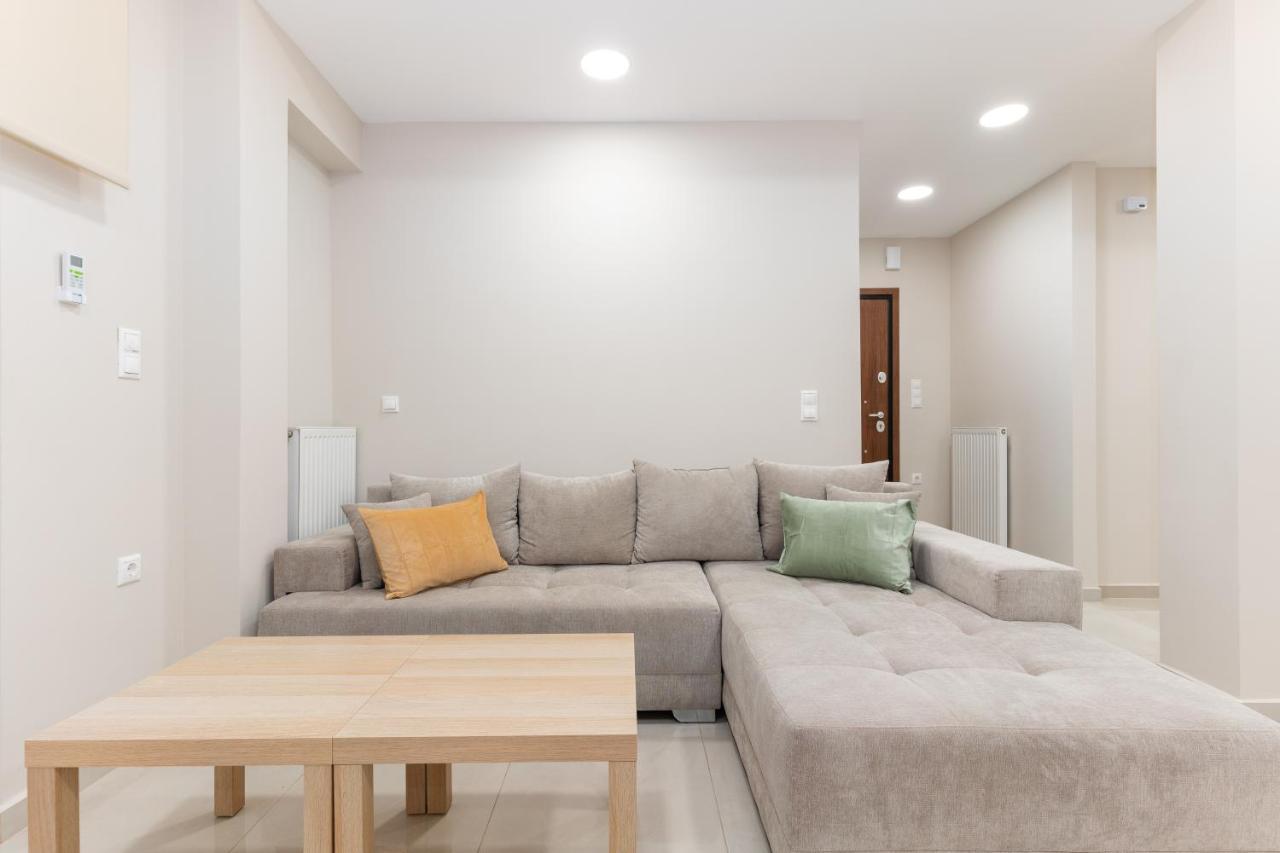 Cosy 2Br Apartment Next To Bars & Restaurants Атина Екстериор снимка