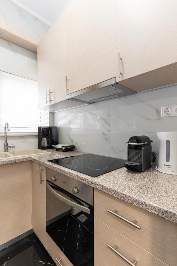 Cosy 2Br Apartment Next To Bars & Restaurants Атина Екстериор снимка
