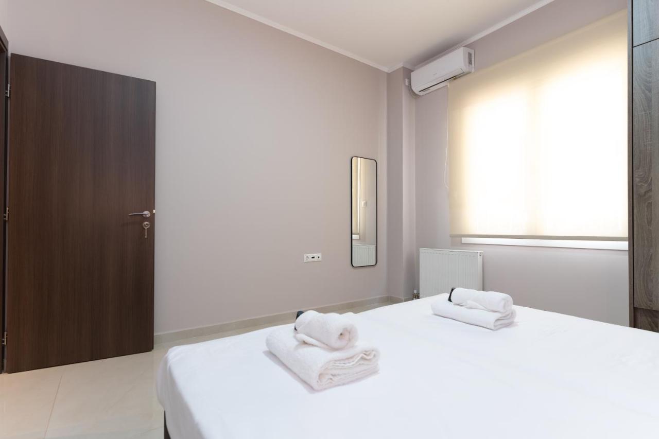 Cosy 2Br Apartment Next To Bars & Restaurants Атина Екстериор снимка