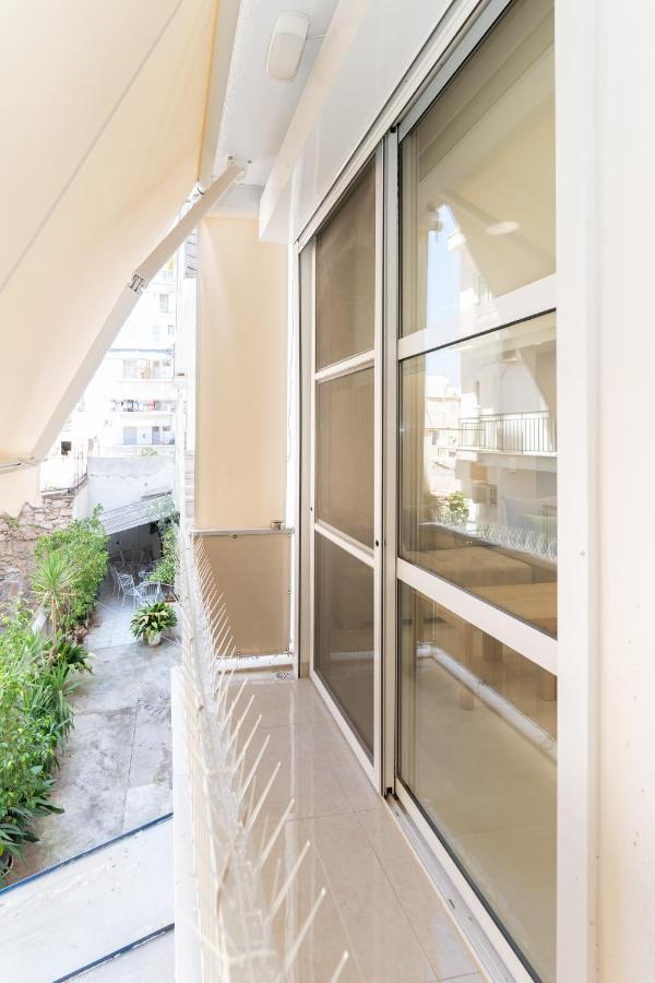 Cosy 2Br Apartment Next To Bars & Restaurants Атина Екстериор снимка