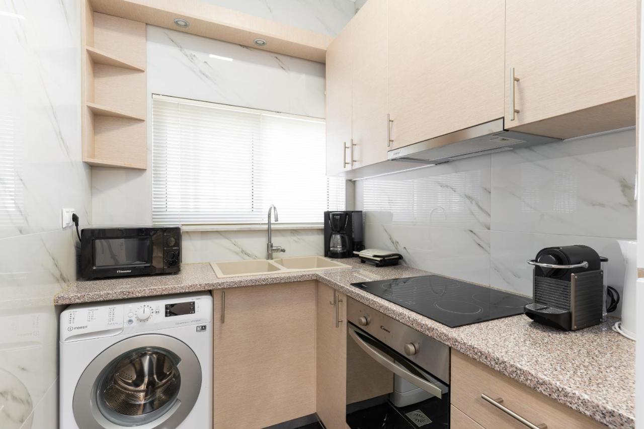 Cosy 2Br Apartment Next To Bars & Restaurants Атина Екстериор снимка