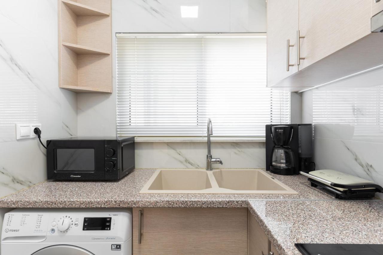 Cosy 2Br Apartment Next To Bars & Restaurants Атина Екстериор снимка