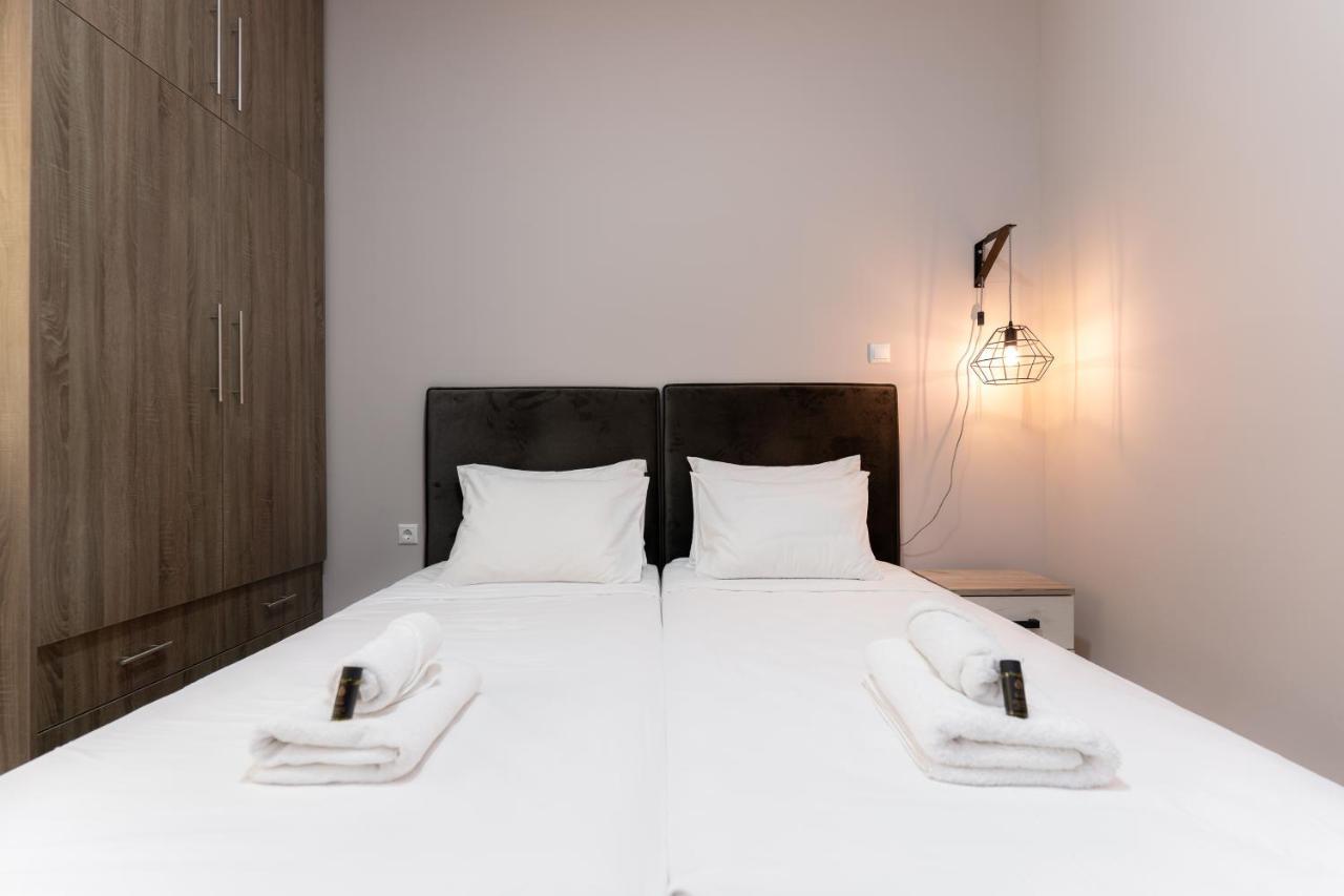 Cosy 2Br Apartment Next To Bars & Restaurants Атина Екстериор снимка